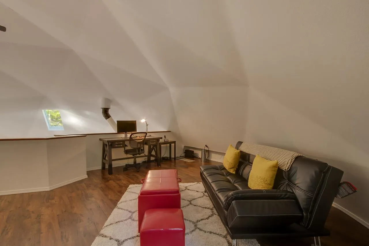 The Snow Globe - Two Bedroom Home South Lake Tahoe